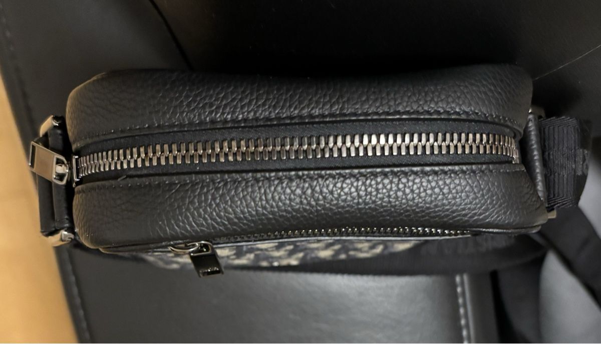 Dior Taschen: Dior Messenger Pouch Oblique Jacquard Beige/Black – Neu (gemäss Beschreibung) aus Adliswil von Parosek 3