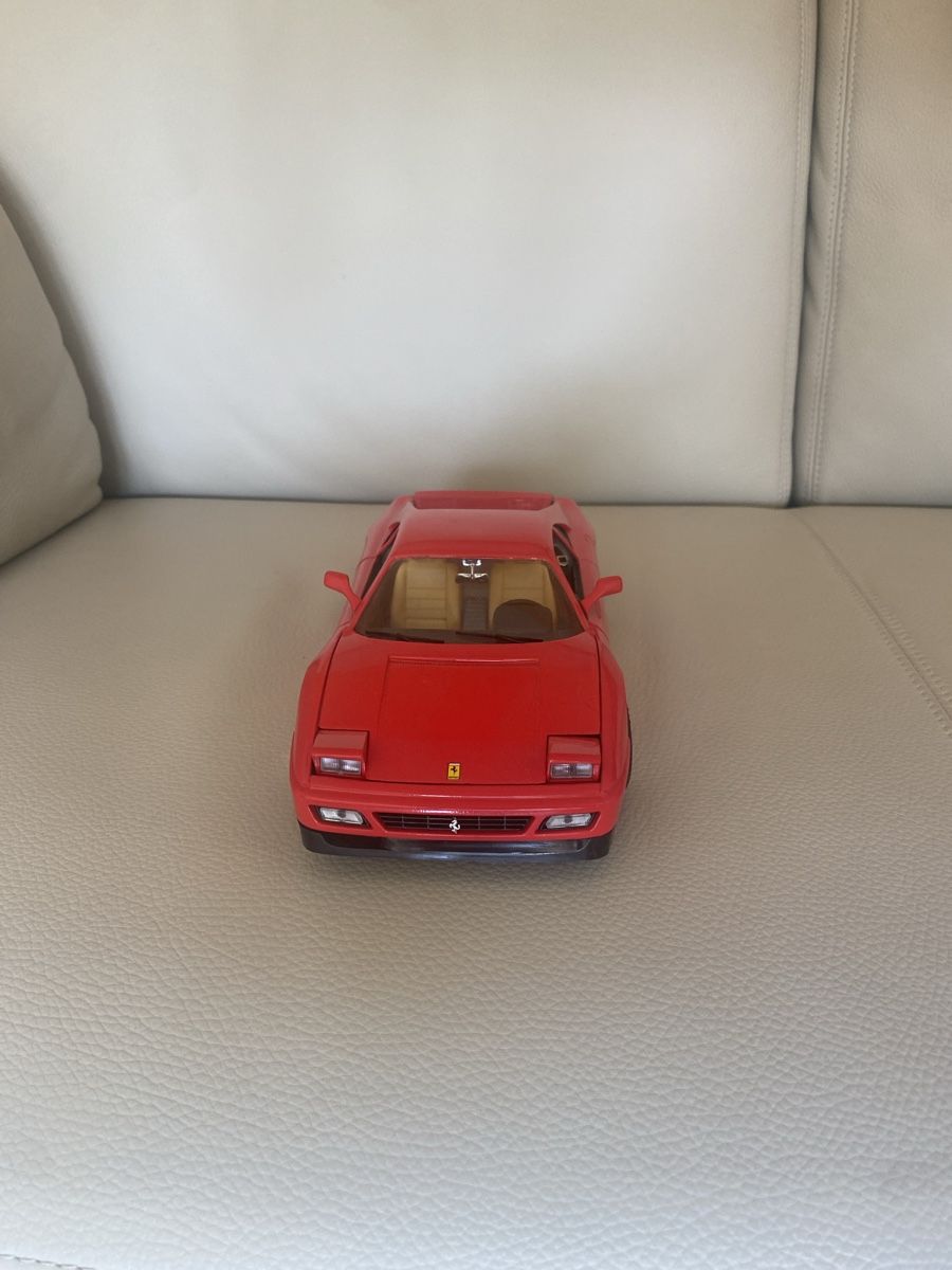 Ferrari Modellautos: Modellauto Ferarri – Gebraucht aus Fraubrunnen von mgh_2l2h