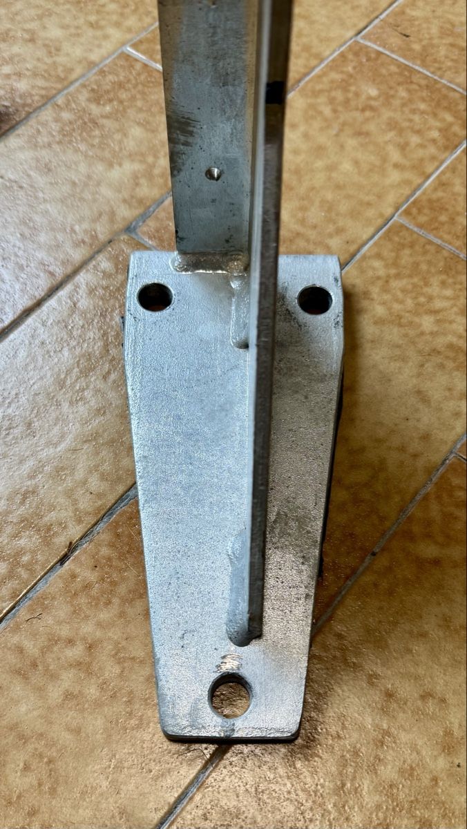Travi: Metallkonsole massiv - 58cm – Usato da Zürich venduto da jazzlowa 2