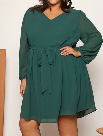 Kleid mit langen Armen und Gürtel smaragd-grün Gr. 56 / 58