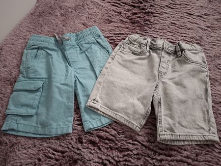 Shorts Grösse 110 ( 2Stk.)