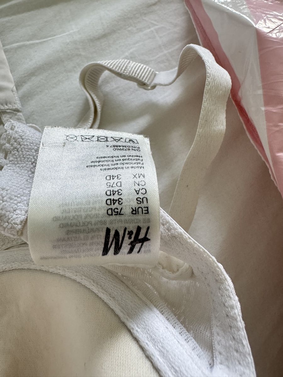H&M Altra biancheria intima: Unterwäsche, BHs 75D – Usato da Flawil venduto da pir_x7ff 2