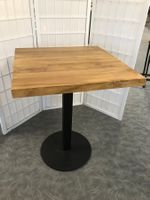 Tisch HANK Teak Holz 61 x 61 cm Säulenfuss Metall schwarz