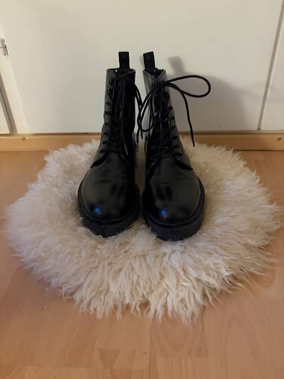 Scarpe da donna: Levi's echte Leder Schnürstiefel | Grösse 40 – Usato da Wittenbach venduto da Lenitalasirena