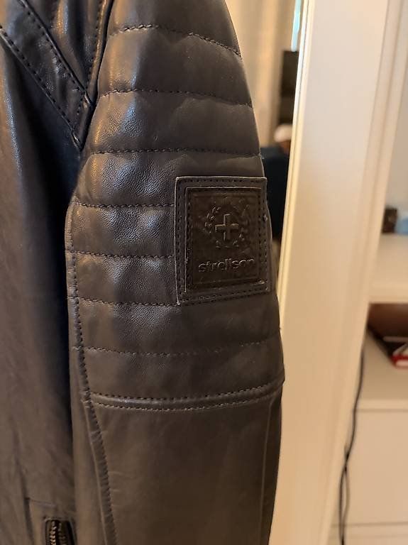Strellson Jacken: Neue Strellson Lederjacke Ghost Gr 52 / L – Neu (gemäss Beschreibung) aus Weinfelden von Klebstreifen 1