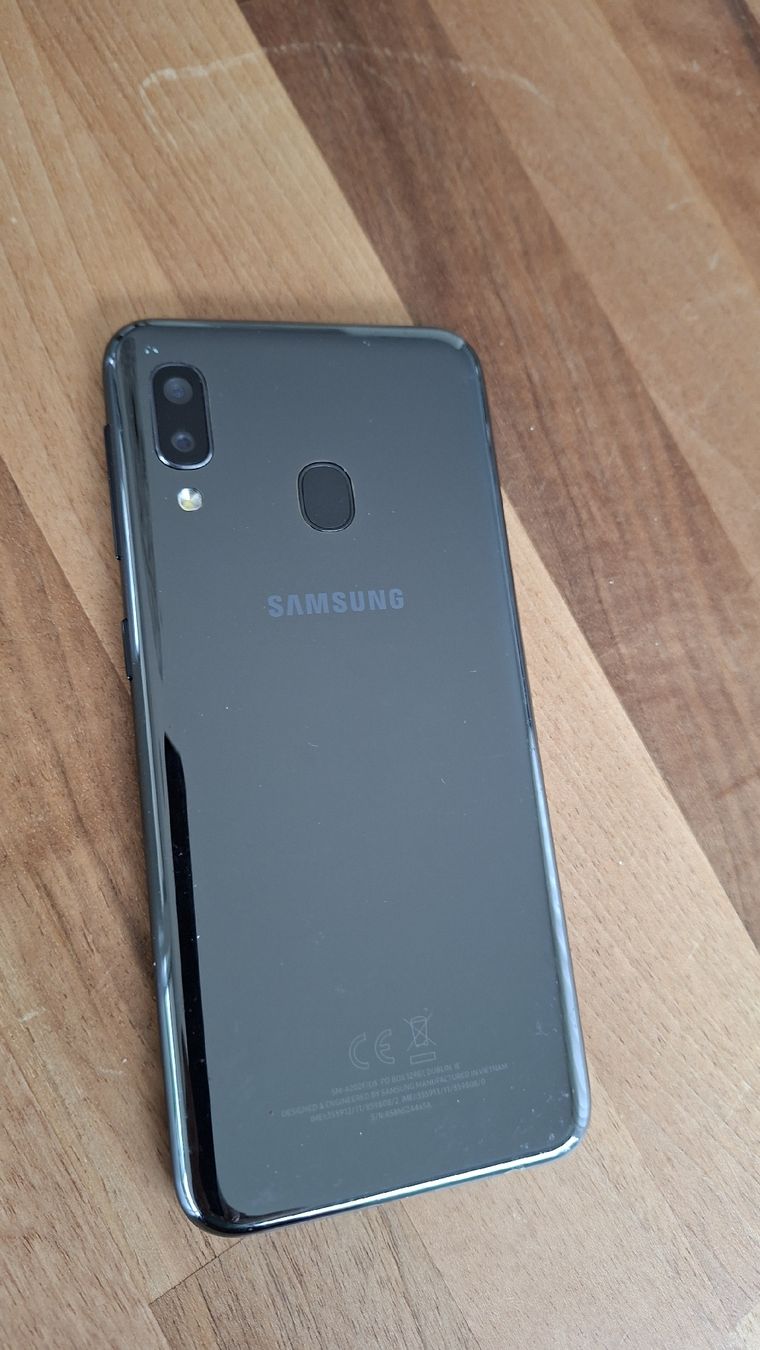 Samsung Telefoni cellulari / Smartphones: Samsung A20 Smartphone neuwertig – Nuovo (secondo la descrizione) da Cham venduto da Tschaerli 3