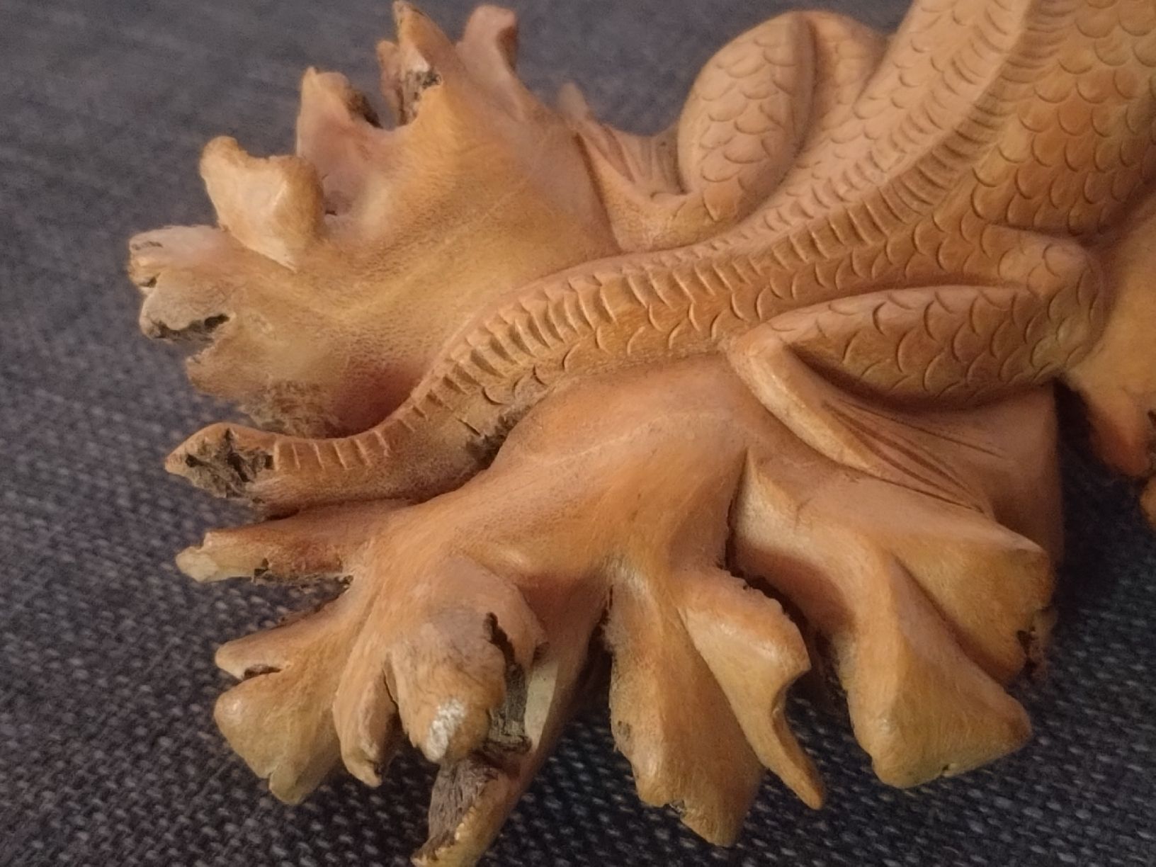 Alle Dekorationen: Lézard en bois sculpté à la main - Objet de collection – Gebraucht aus Farvagny-le-Grand von LaCaverne 3