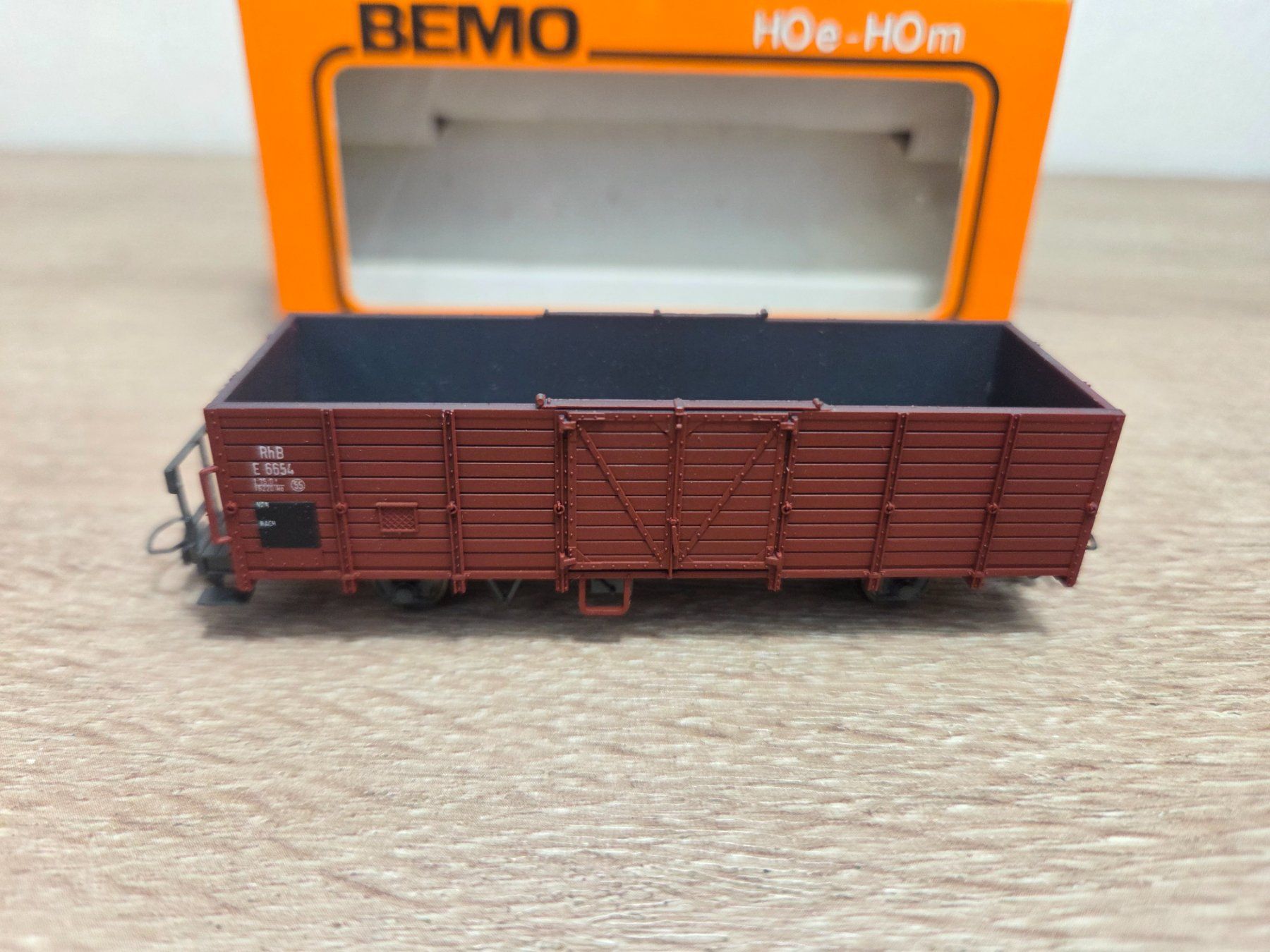 Bemo Modelleisenbahnen: Bemo 2251 Güterwagen RhB H0m – Gebraucht aus St-Aubin-Sauges von Lo_Go