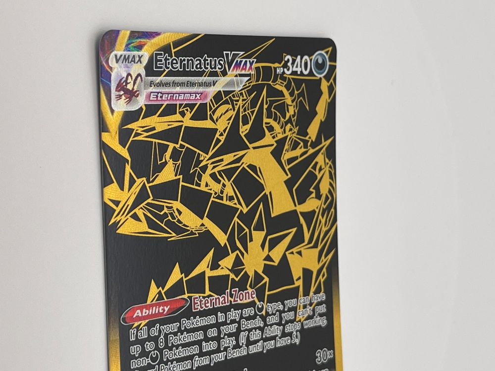 Carta Pokémon Eternatus V SV121/SV122 Rara Segreta (Shining Fates) + Toploader TitanCards