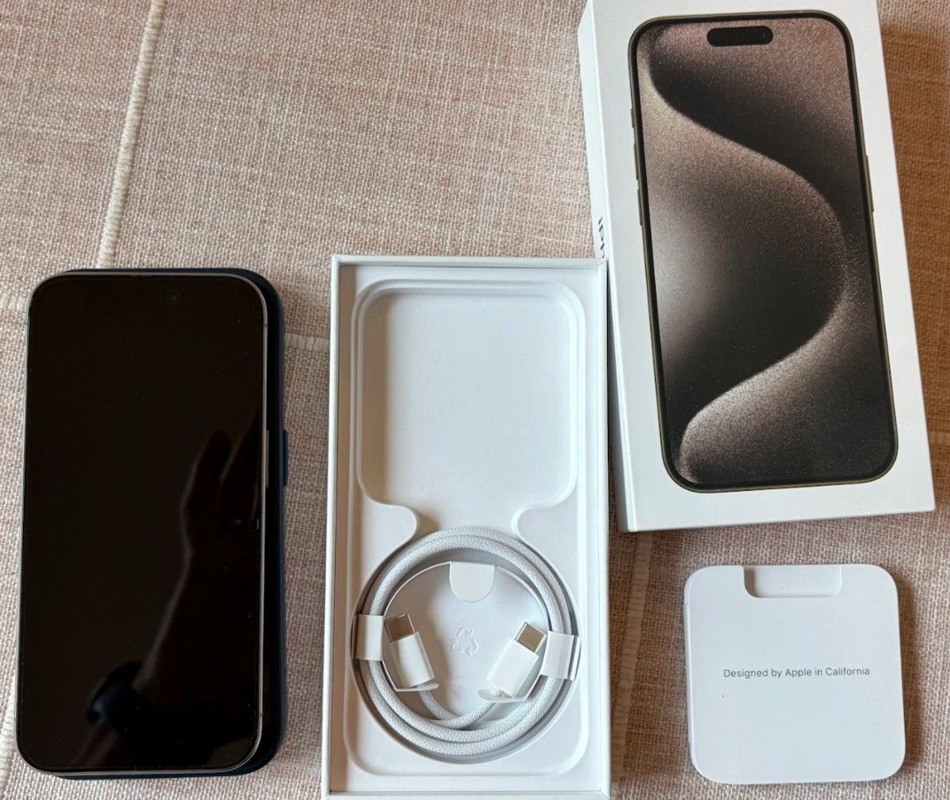 Apple Handys / Smartphones: iPhone 15 Pro (256GB) Akku 95% – Gebraucht aus Luzern von Waince786