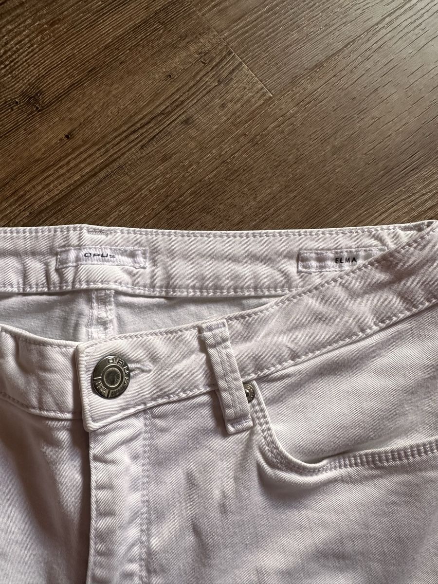 Opus Pantaloni: Weisse Sommer Jeans von Opus, Gr. 40 – Usato da St. Moritz venduto da Dar-23 1