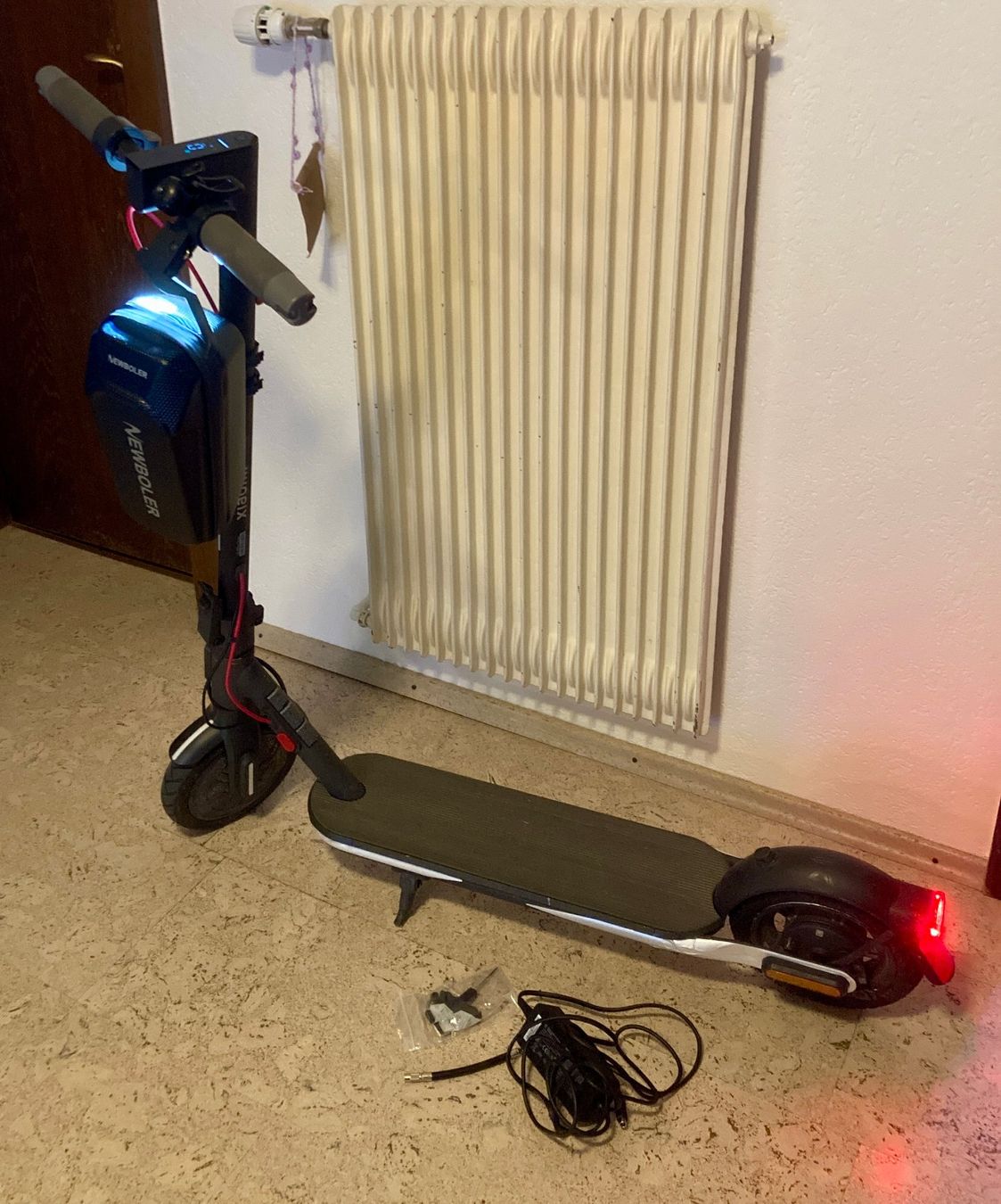 Xiaomi Kickboard: Xiaomi Electric Scooter 4 Lite mit Zubehör – Usato da Saas-Grund venduto da GarageSaleToday 2