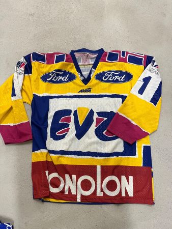 EVZ Trikot signiert