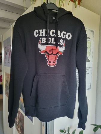 Schwarzer Hoodie "Chicago Bulls"