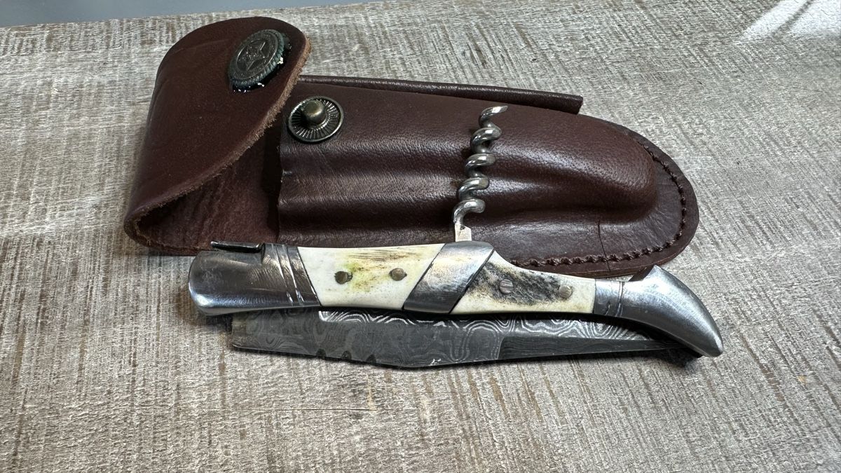 Laguiole Accessori: Klappmesser Laguiole Damast mit Gürteltasche – Usato da St-Gingolph venduto da Edgar1920 3
