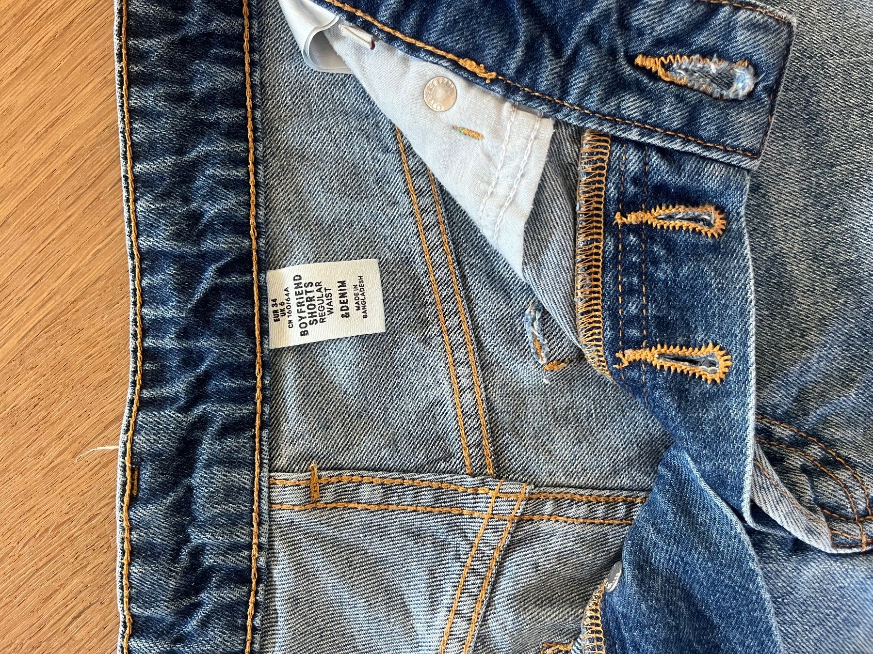 H&M Jeans: Jeansshorts Damen – Gebraucht aus Laupen BE von lee_ym6v 3
