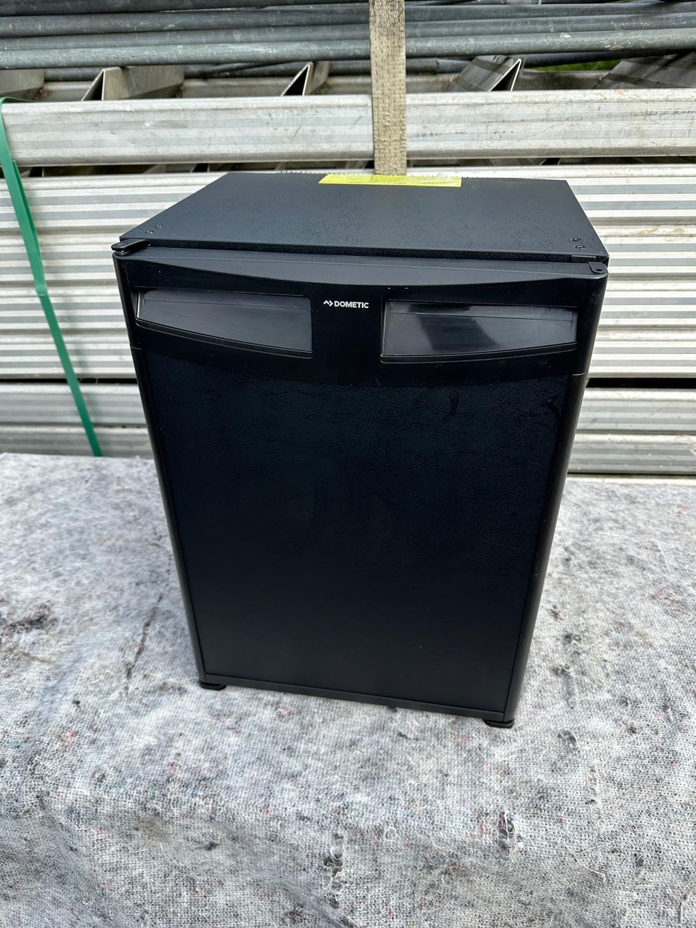 Kühlschrank: Minibar Dometic RH 430 NTE – Gebraucht aus Spreitenbach von Space_X