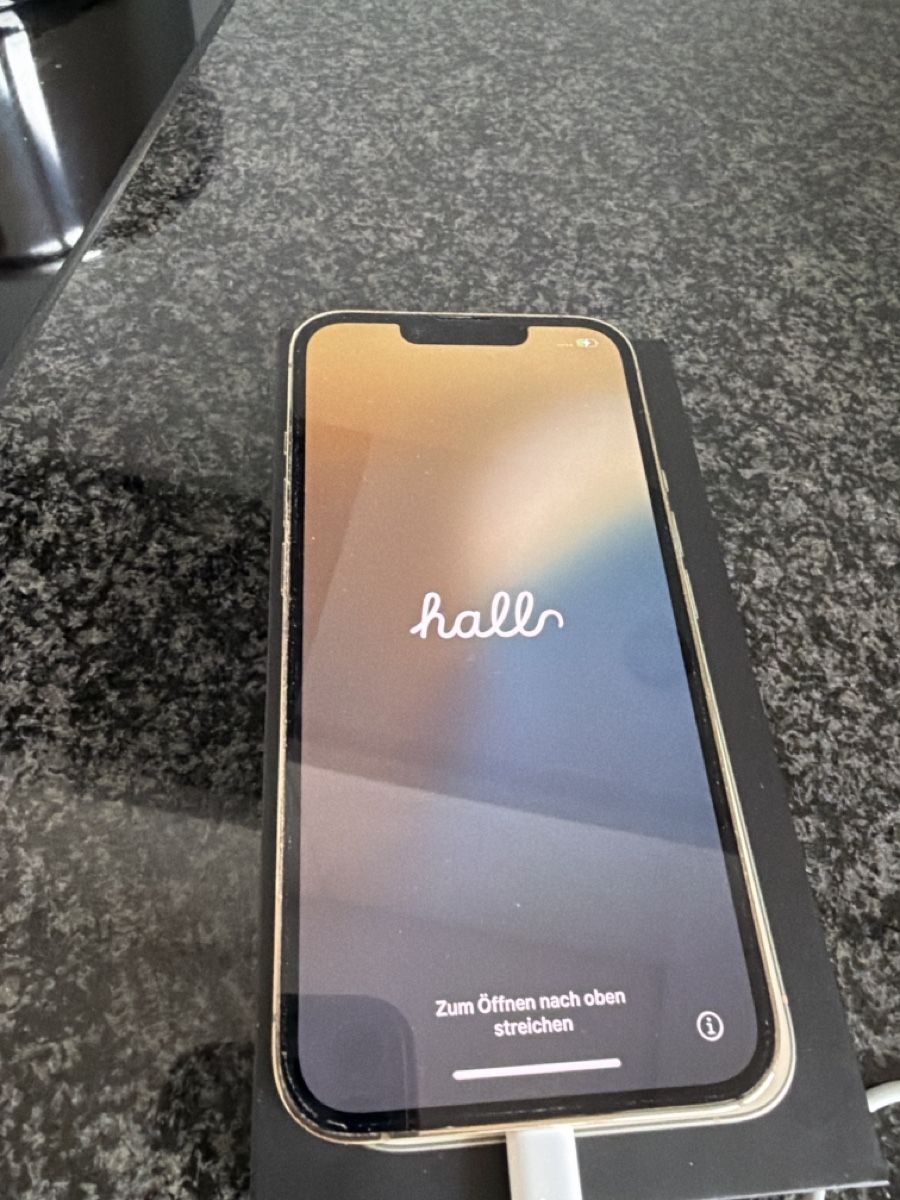 Apple Telefoni cellulari / Smartphones: Iphone 13 pro, gold, 128 GB – Usato da Heerbrugg venduto da l.j.s 1