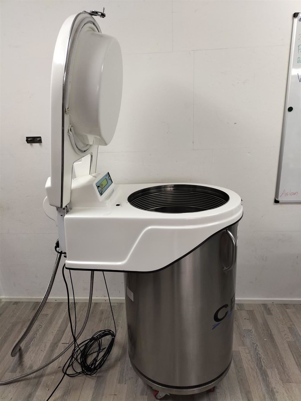 Tutte le macchine: CBS V-1500 AB  / Custom Biogenic System – Usato da Niederdorf venduto da LeptonAG_Labor 1