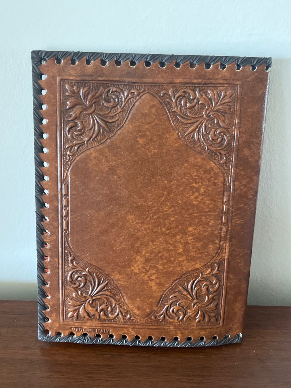 Altre raccolte & rarità: Handgefertigtes Buchcover aus Leder mit Lesezeichen – Usato da Luzern venduto da Jiggy_8898 1