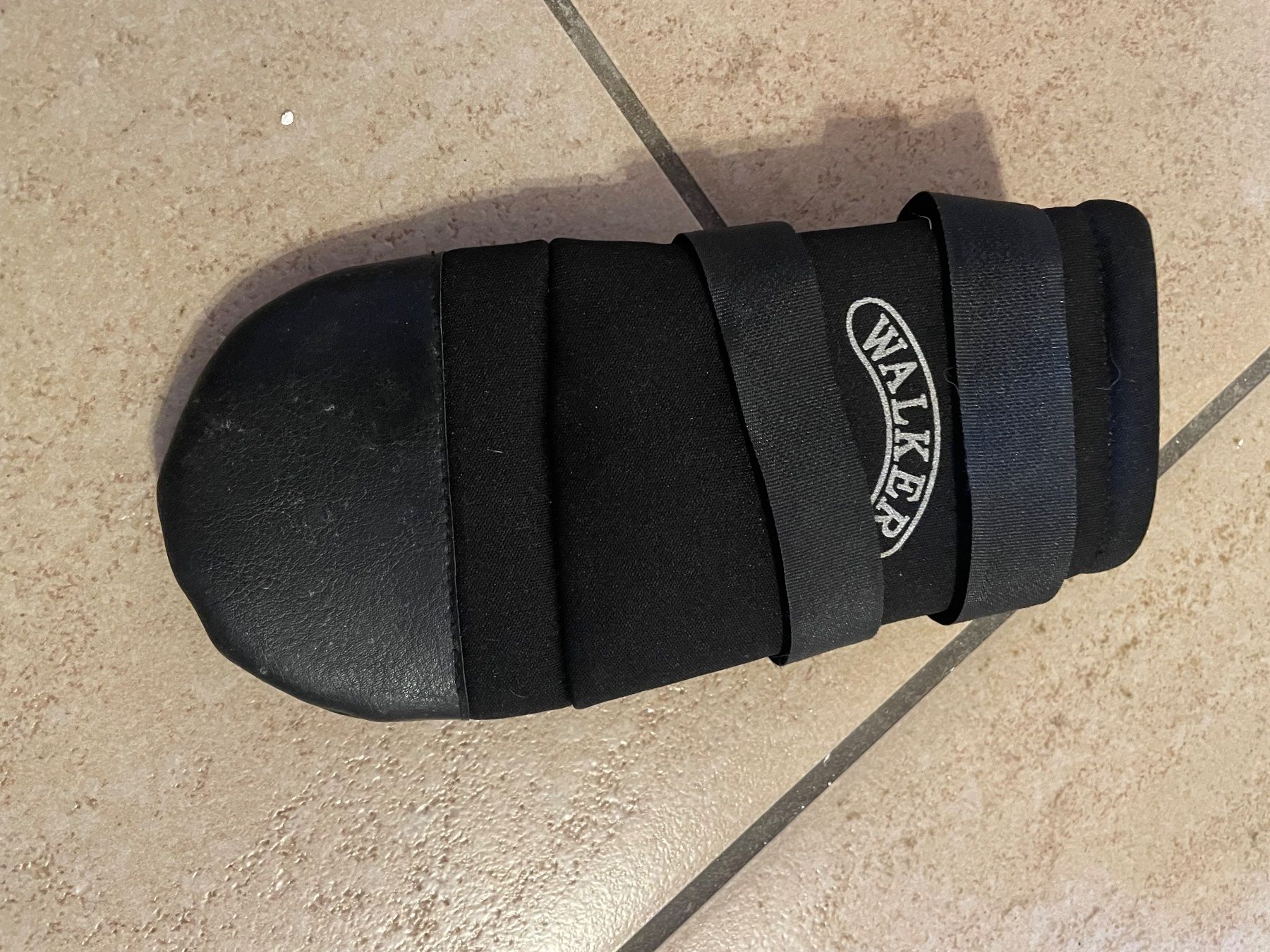 Vêtements: Hundeschuh – D'occasion à Gebenstorf par mo06