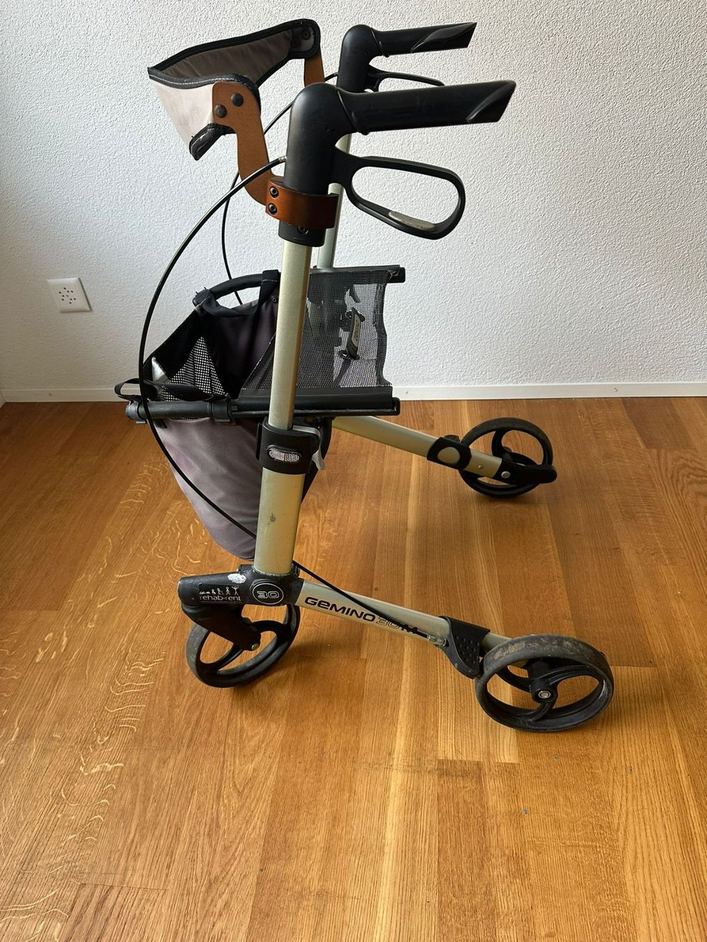 Ausili per la deambulazione: Gemino 30 M Rollator – Usato da Burgdorf venduto da interstellar2