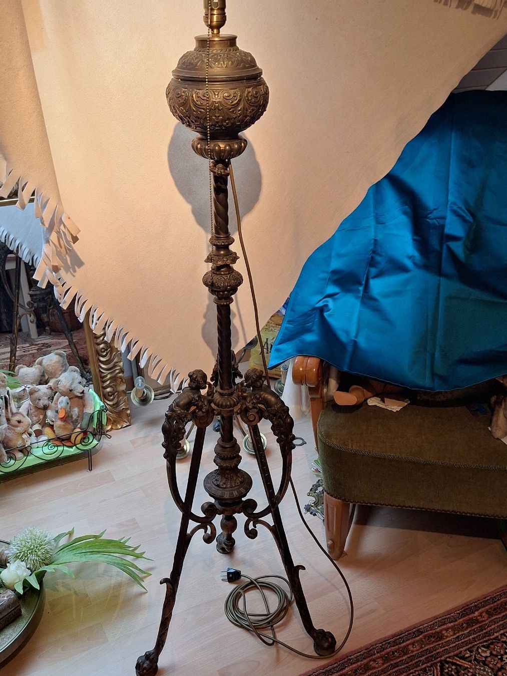 Lampade: Antike Empire/Napoleon Stehlampe – Usato da Rheinfelden venduto da Cleopatra2000