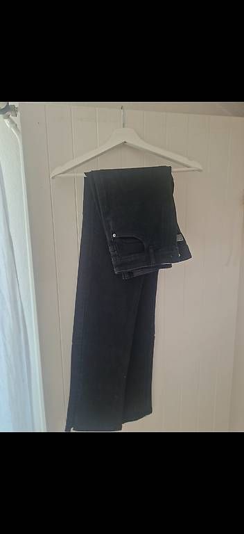 Jeans: Lange Highwaist Jeans – Gebraucht aus Liestal von loo_bh95