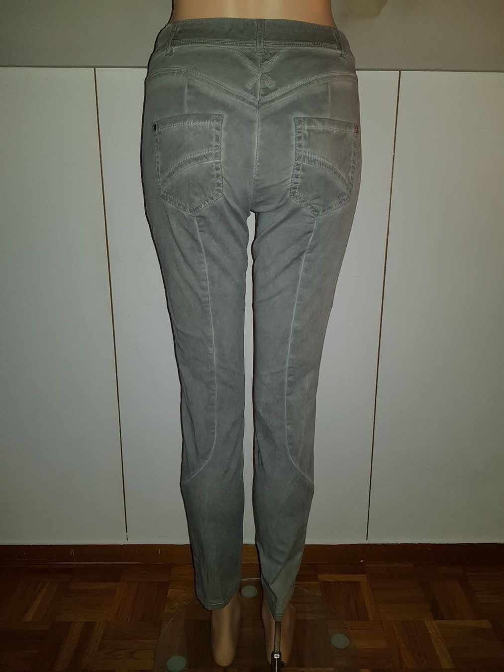 Pantaloni: Pantalon MARC CAIN taille 36 (2) – Usato da Cossonay-ville venduto da Super-Price-Quality 7