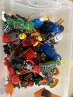 Lego Ninjago Figuren Konvolut mit Zubehör gebraucht