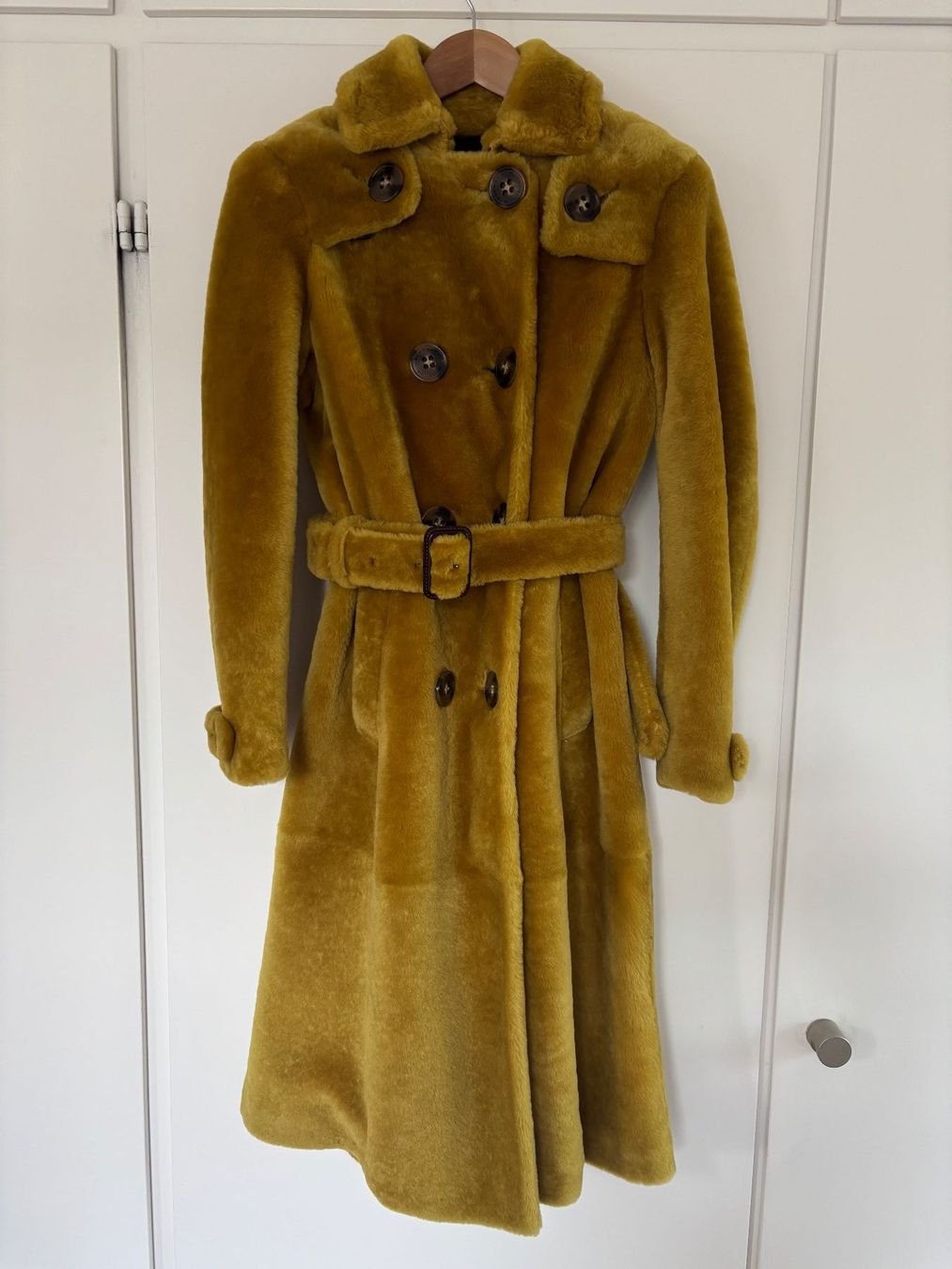 Burberry Cappotti: BURBERRY PRORSUM  Lammfellmantel IT38, 34 – Nuovo (secondo la descrizione) da Herrliberg venduto da mayfi
