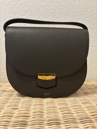 Celine Trotteur Umhängetasche Dunkles Olivfarbenes Leder