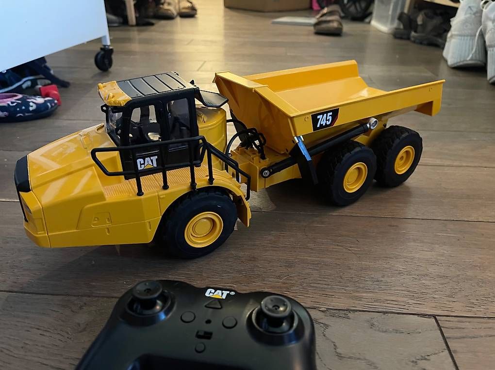 Modellismo RC: Camion benne téléguidé  – Usato da morges venduto da gro_zbz7