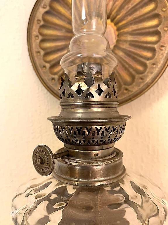 Lampade: Lampe à pétrole, ancienne – Usato da Lausanne venduto da rbu_8n9z 2
