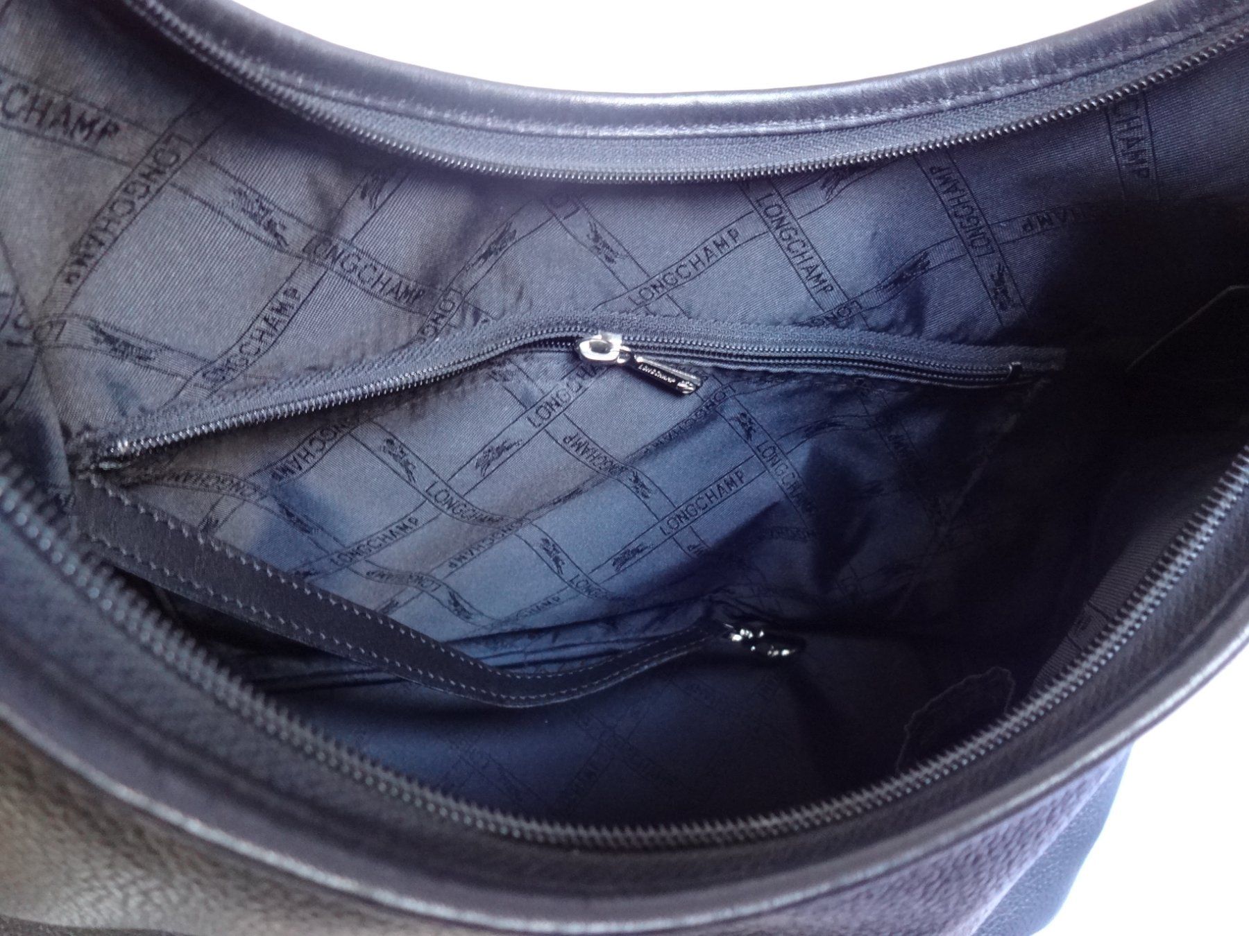 Longchamp Borse da donna: "Longchamp " Leder Schwarzes Umhängetasche – Usato da Frauenfeld venduto da Jahy 5