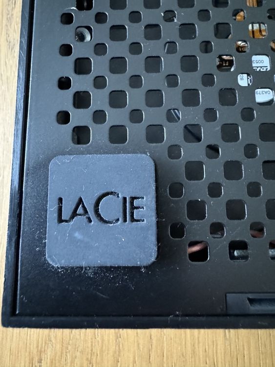 Lacie Dischi rigidi: LaCie 2TB Harddisk Extern - USB – Usato da Zürich venduto da 1cut2 2