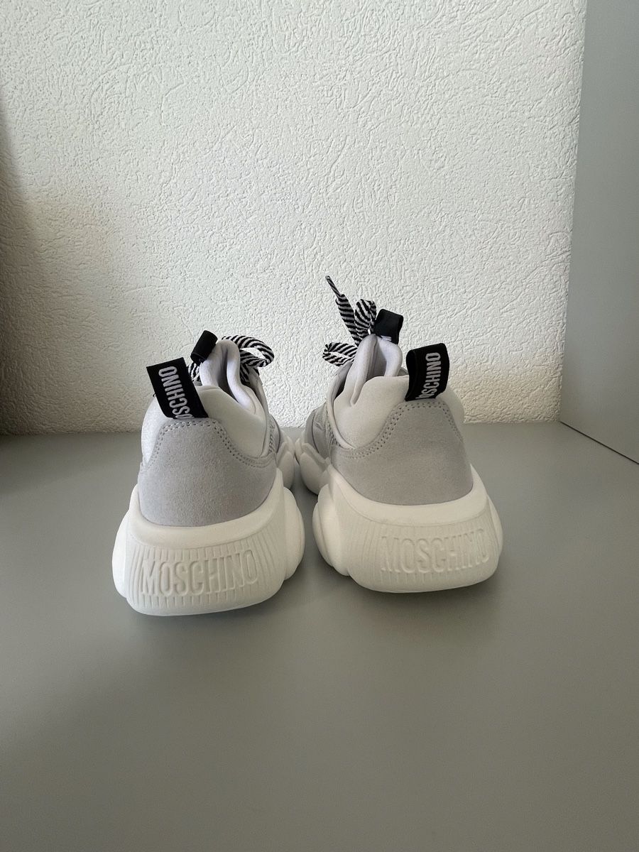 Moschino Scarpe da donna: Baskets Moschino Teddy, taille 38, neuves! – Nuovo e nell'imballaggio originale da Vuadens venduto da Nina11 3