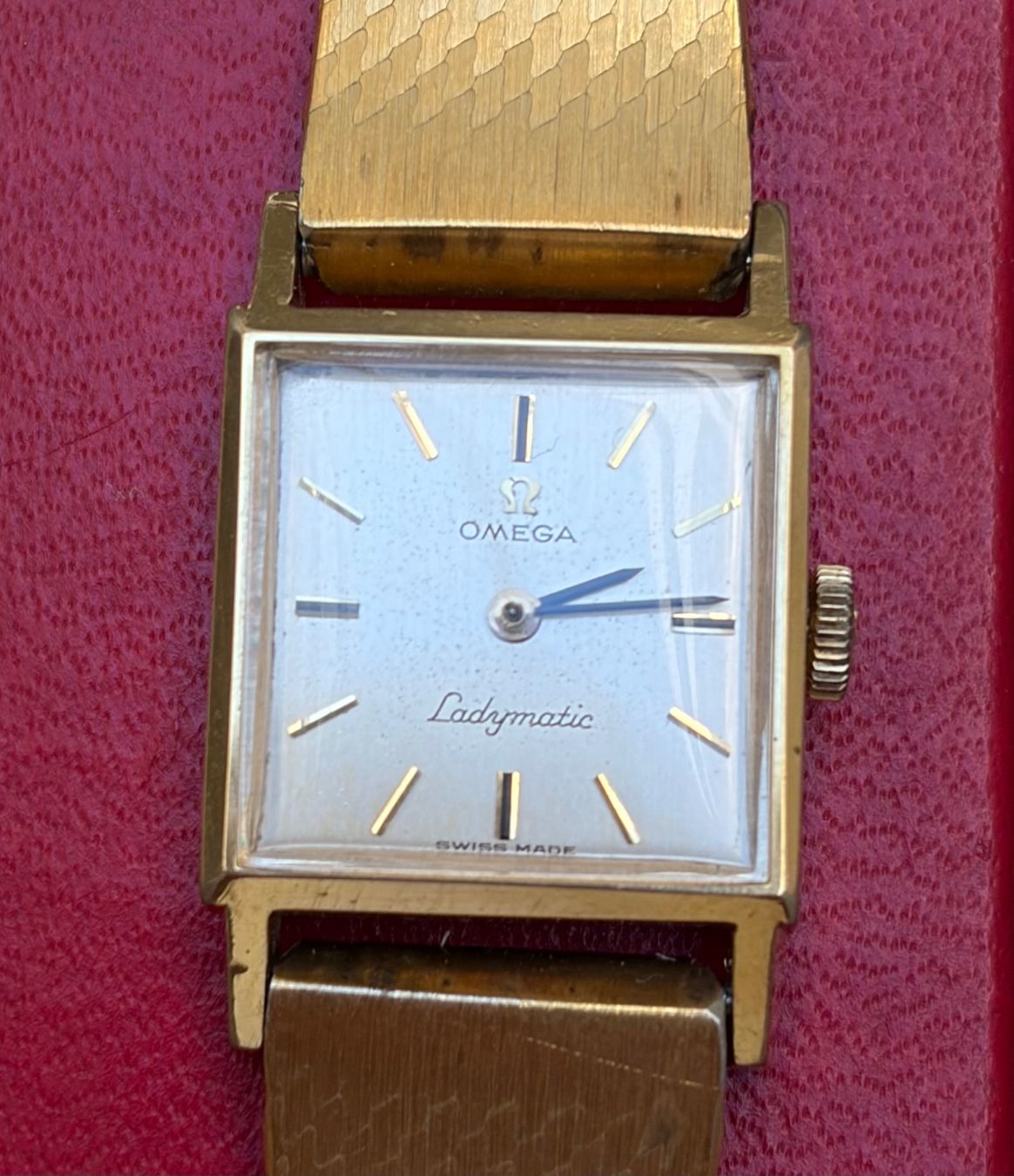 Omega Montres: OMEGA Ladymatic – D'occasion à Zollikerberg par swissness_