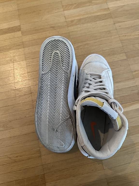 Herrenschuhe: Selten Getragene Nike Sneakers – Gebraucht aus Stans von go__hh9x 4