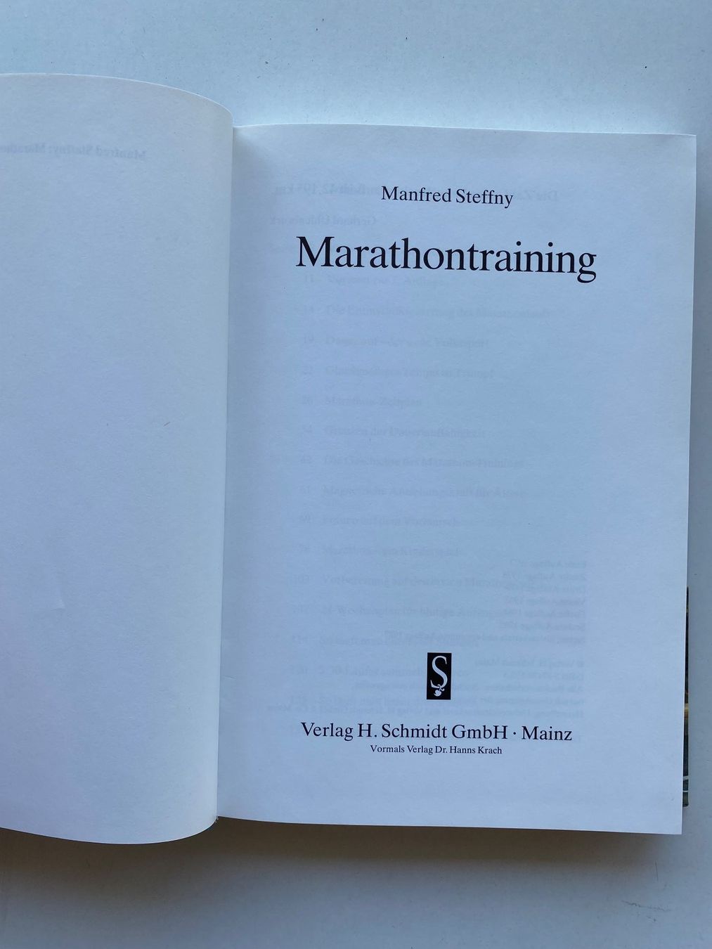 Libri: Manfred Steffny Marathontraining Praxis-Ratgeber 1981 – Usato da Bätterkinden venduto da Albera 2