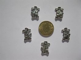 10 Schmuckanhänger metall, Hase mit Karotte