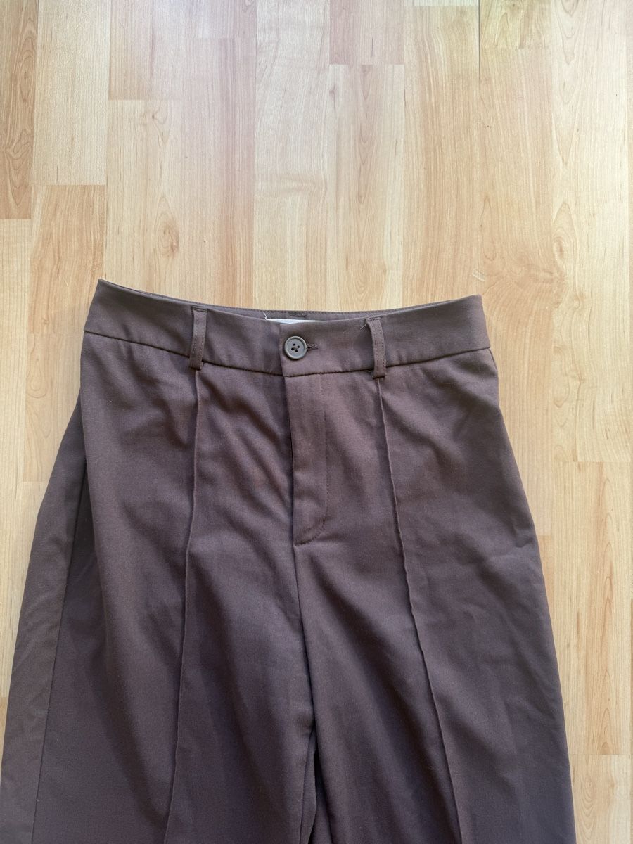 Hosen: Pantalon femme – Gebraucht aus Bevaix von jpfund 1