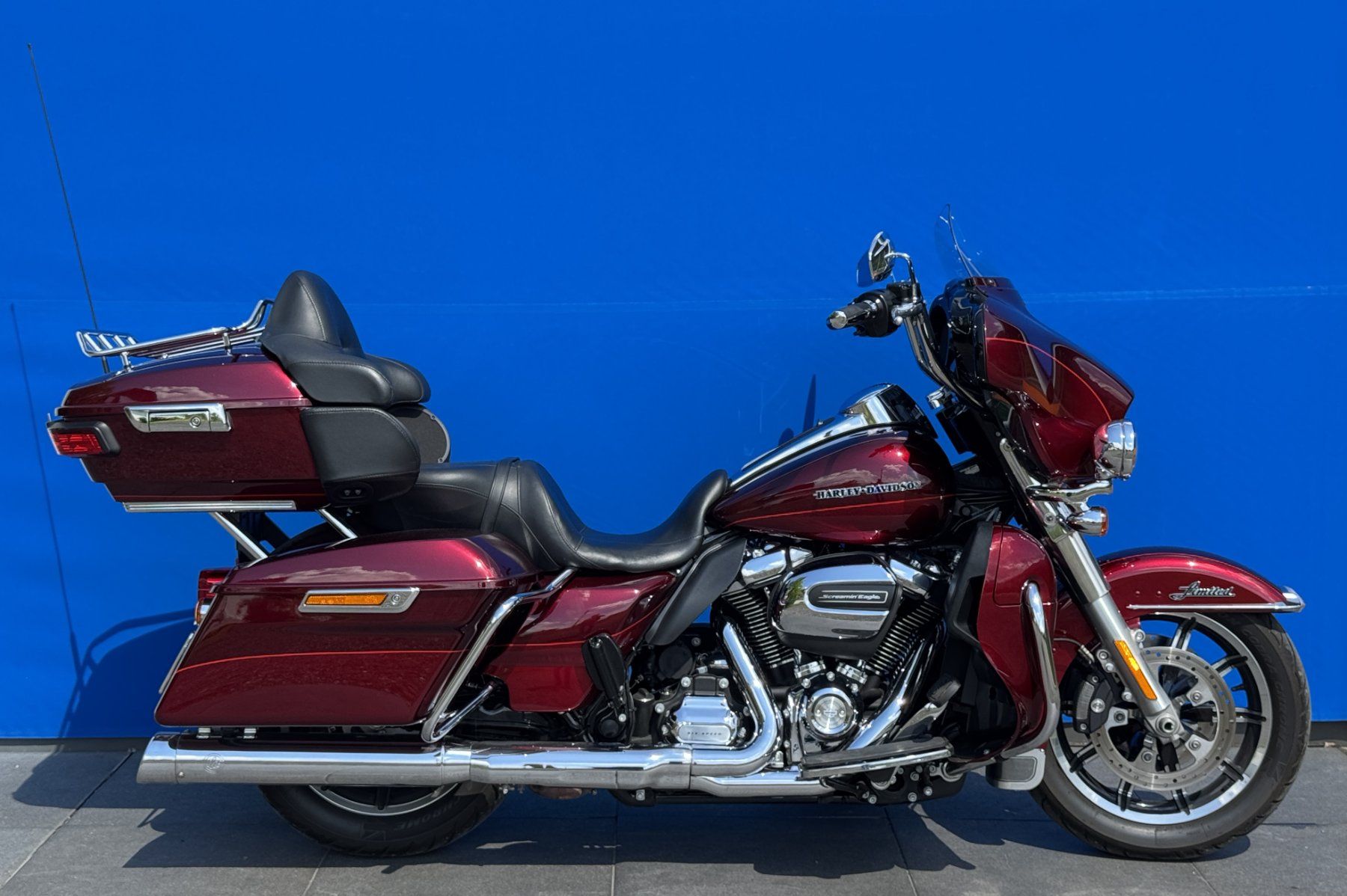Harley-Davidson Touring: HARLEY-DAVIDSON FLHTK Electra Glide Ultra Limited Low 107 – Gebraucht aus Escholzmatt von Wikinger11