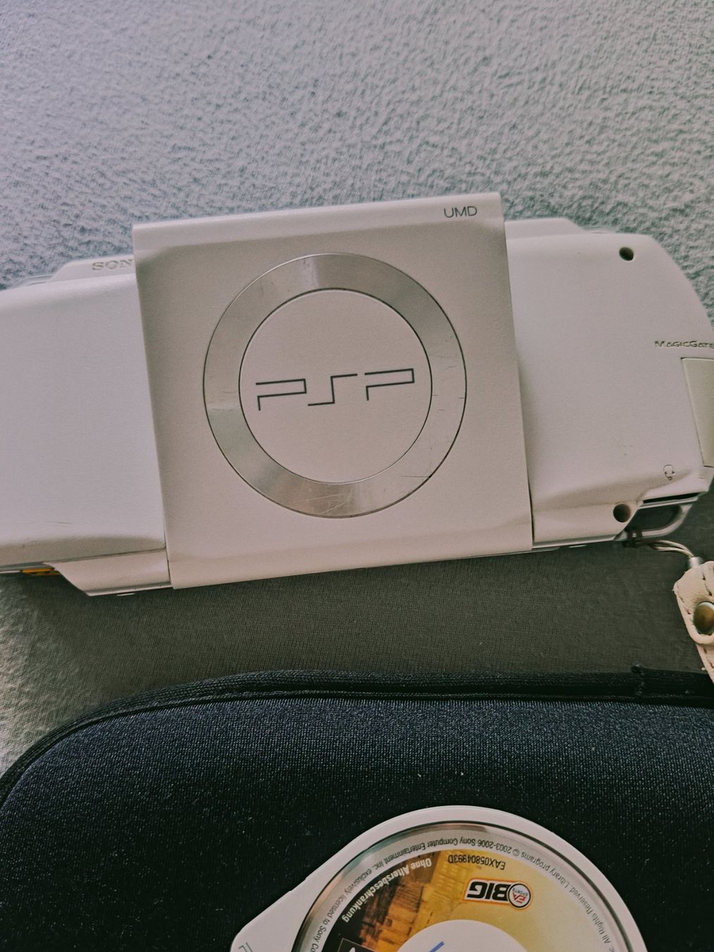 Sony Console: PSP Blanche modifié – Usato da La Chaux-de-Fonds venduto da Honit.ch 1