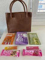 More Nutrition Mix 8 Artikel mit einer tollen Ledertasche