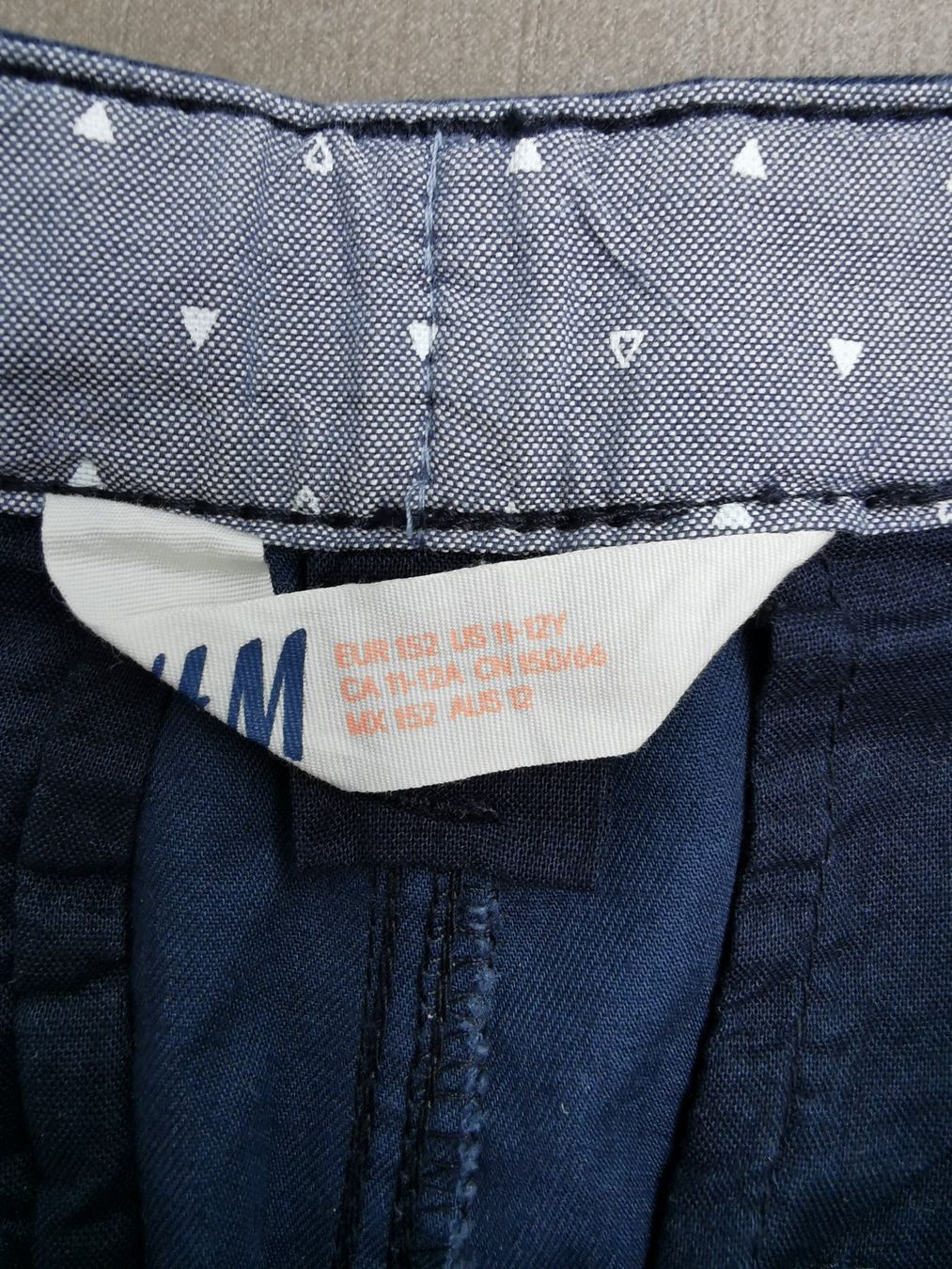 H&M Hosen: Blaue H&M Bermudasshorts - Grösse 152 – Gebraucht aus Luzern von simonf1 1