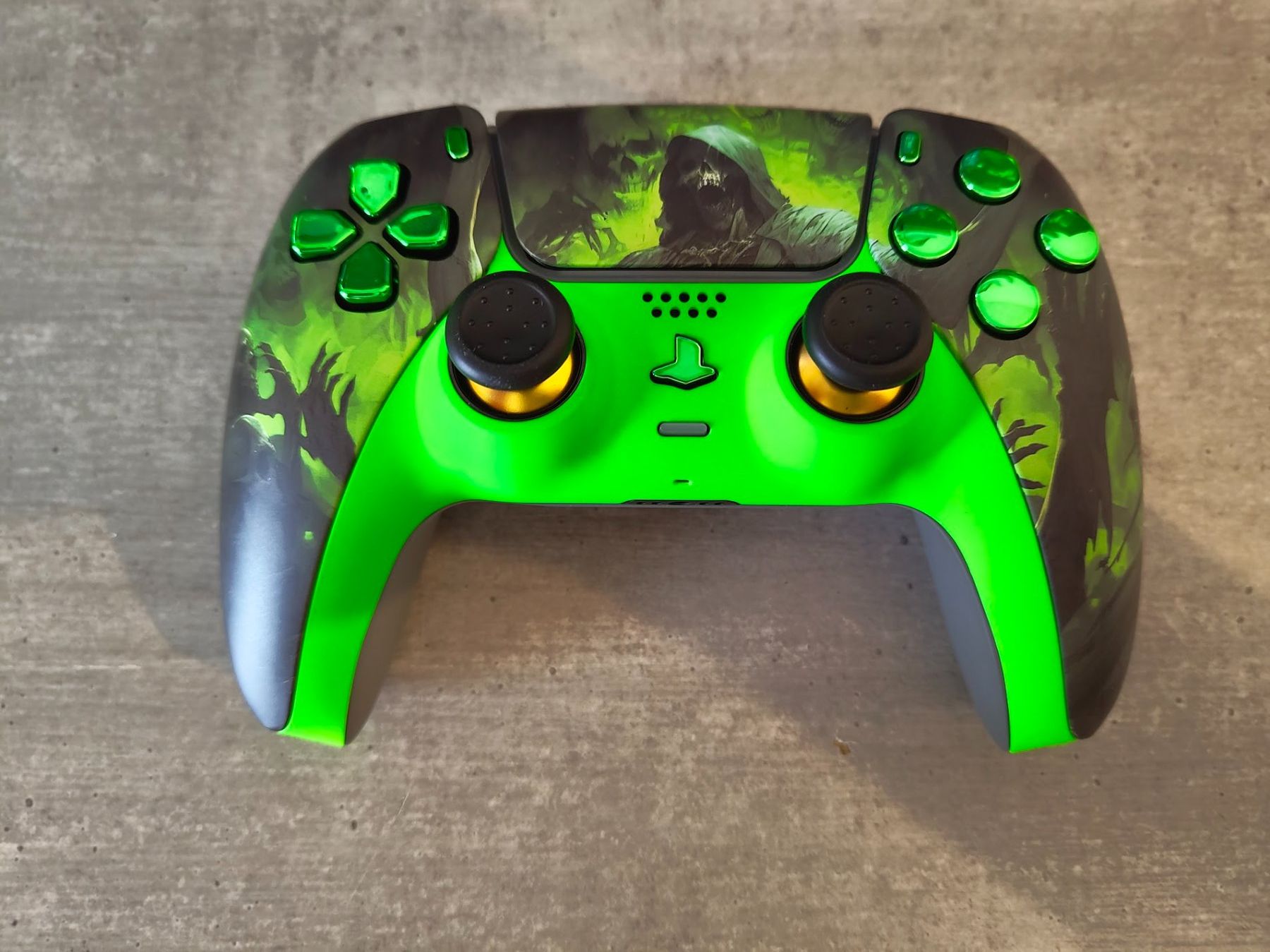 Sony Controller: PS5 DualSense Controller Reaper Design – Nuovo e nell'imballaggio originale da Sargans venduto da ver_ncy5