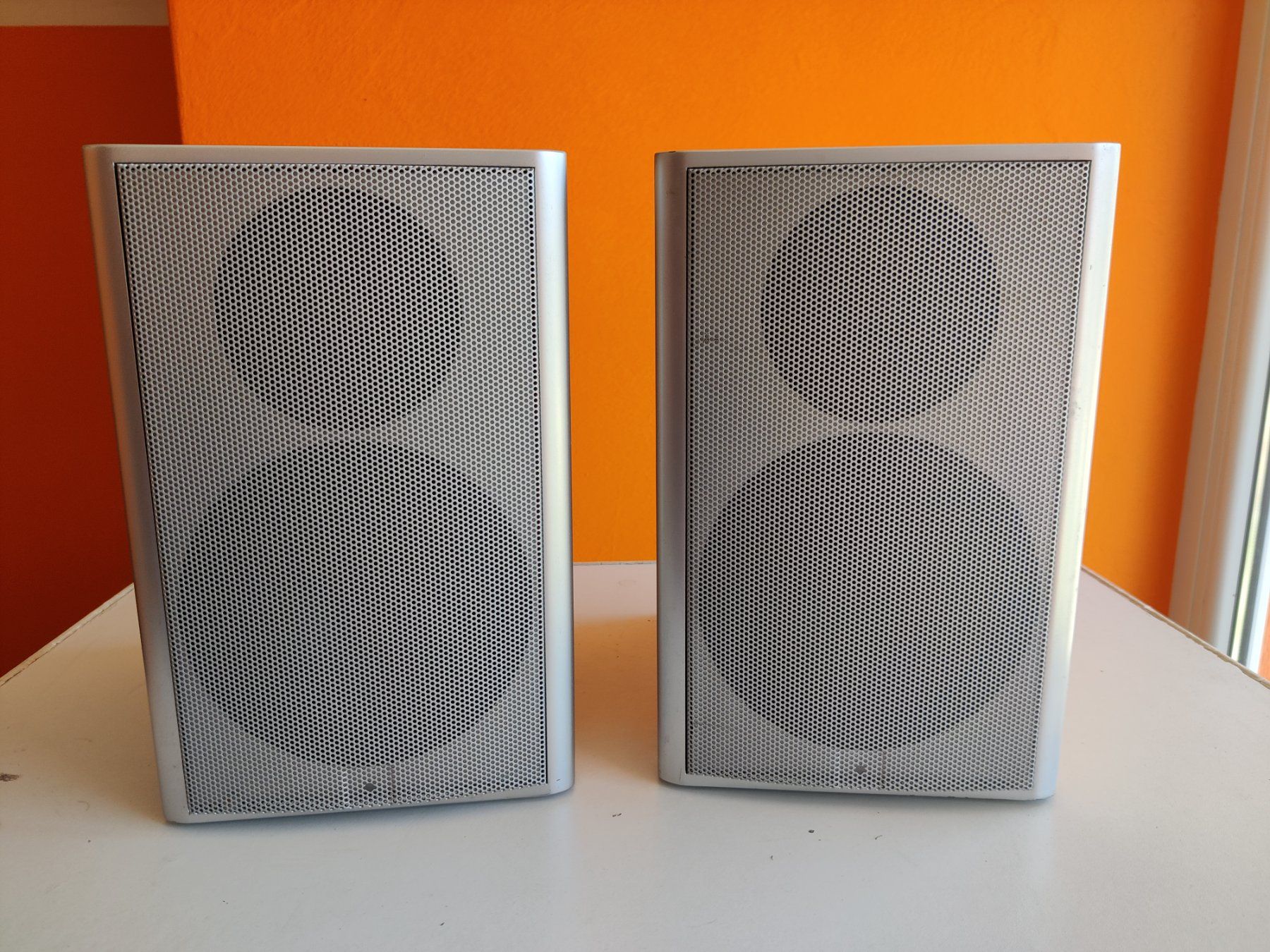 Canton Lautsprecher: CANTON LE 102 2-way bass reflex compact speaker – Gebraucht aus Novazzano von cri_kd9t 1