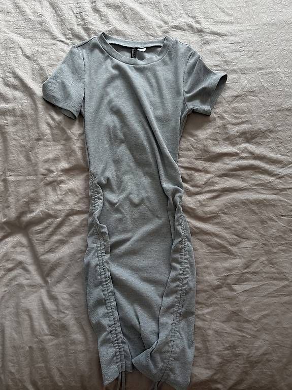 H&M Vestiti: Robe grise – Usato da Aigle venduto da Saracristiana