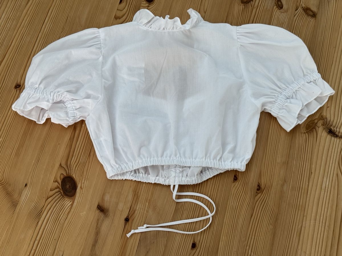 Camicette, T-shirt & Top: Trachtenbluse Dirndlbluse weiss 158/164 Rüschen Mädchen – Nuovo (secondo la descrizione) da Siebnen venduto da Guesswho 2